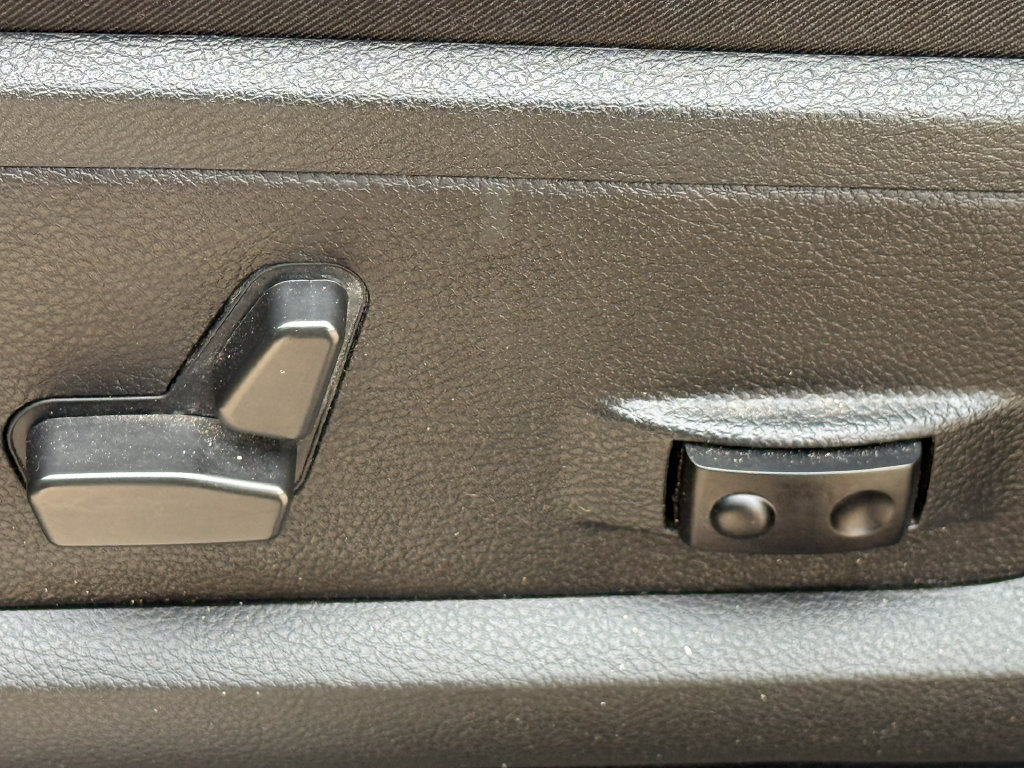 Used 2021 RAM 2500 Laramie w/ Night Edition AWD/4WD image 24