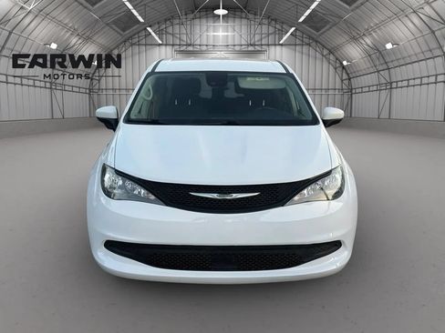 Used 2023 Chrysler Voyager LX w/ Fleet Security Group FWD image 3