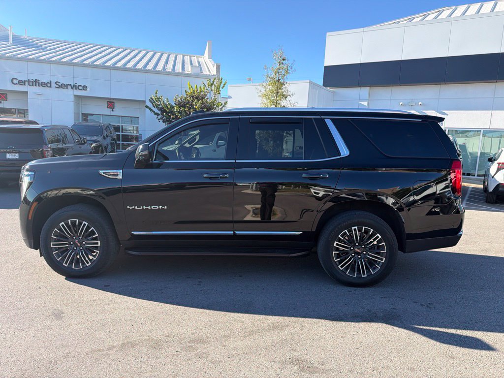 Used 2025 GMC Yukon Elevation AWD/4WD image 12