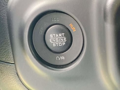 Used 2022 Jeep Wrangler Unlimited Sahara w/ Cold Weather Group AWD/4WD image 26