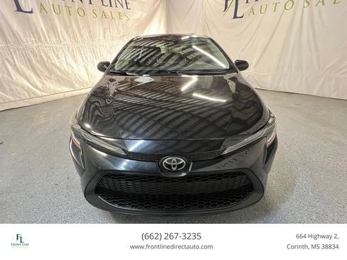 Used 2021 Toyota Corolla LE FWD image 2