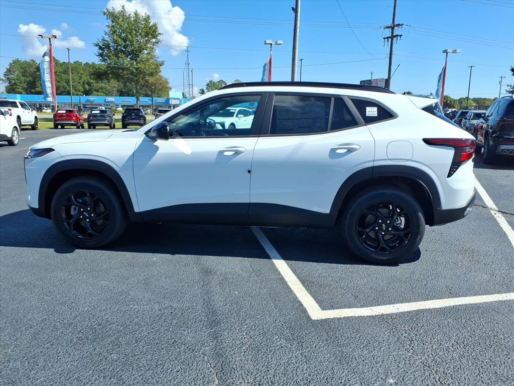 New 2026 Chevrolet Trax LT w/ Midnight Edition FWD image 6