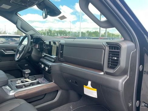 New 2026 GMC Sierra 1500 SLT w/ SLT Premium Plus Package image 31