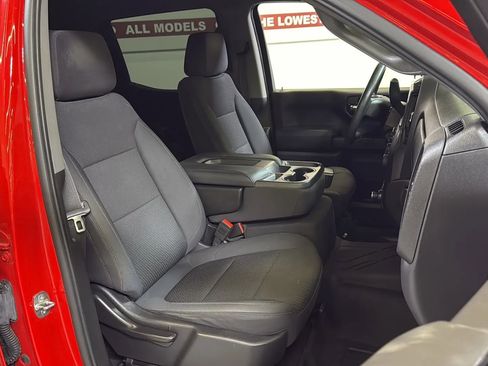Used 2020 Chevrolet Silverado 1500 Custom w/ Custom Value Package image 17