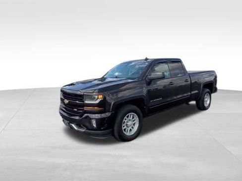 Used 2018 Chevrolet Silverado 1500 LT w/ True North Edition AWD/4WD image 4