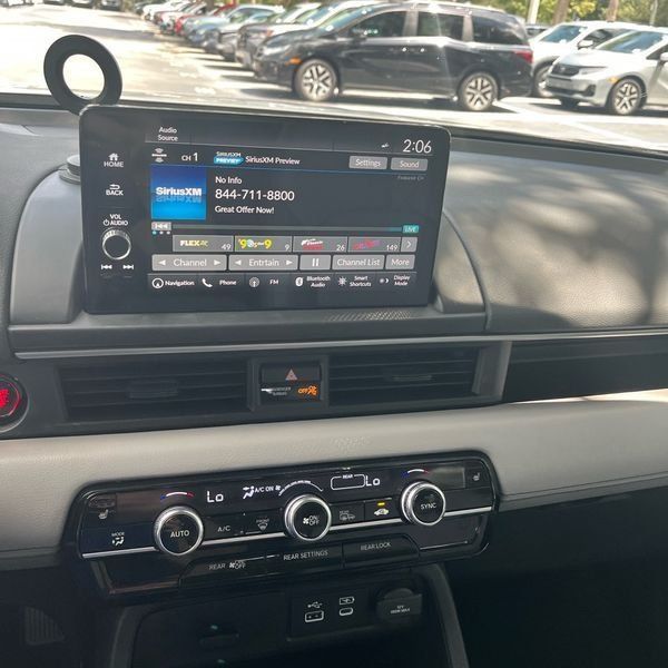 Used 2024 Honda Pilot Touring image 21