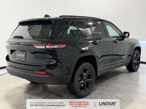 New 2025 Jeep Grand Cherokee Altitude AWD/4WD image 7