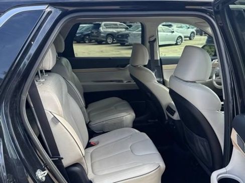Used 2024 Hyundai Palisade Limited AWD/4WD image 16