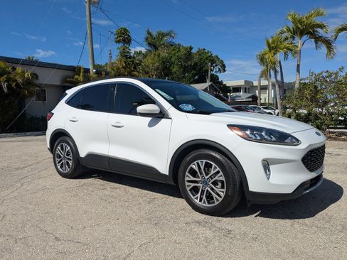 Used 2022 Ford Escape SEL FWD image 2
