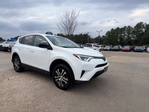 Used 2018 Toyota RAV4 LE w/ All Weather Liner Package image 8