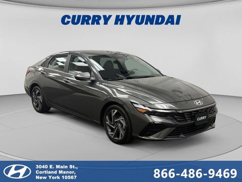 Used 2024 Hyundai Elantra SEL w/ Convenience Package FWD image 7