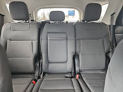 Used 2025 Ford Explorer Active image 10