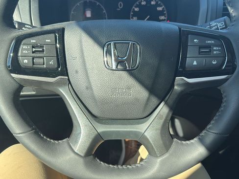 Used 2026 Honda Odyssey EX-L image 12
