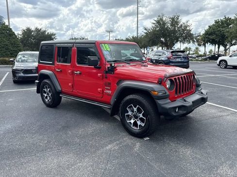 Used 2018 Jeep Wrangler Unlimited Sport S AWD/4WD image 2