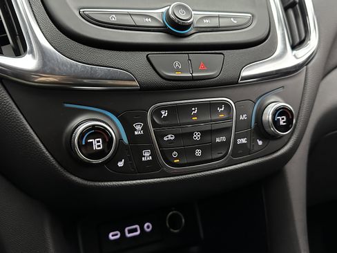 Used 2024 Chevrolet Equinox LT image 16