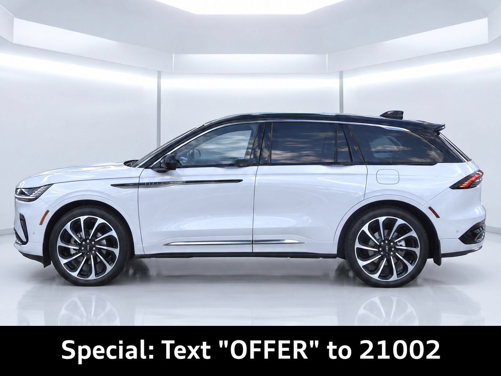 Used 2024 Lincoln Nautilus Black Label AWD/4WD image 6