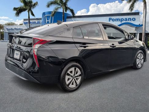 Used 2018 Toyota Prius One image 7