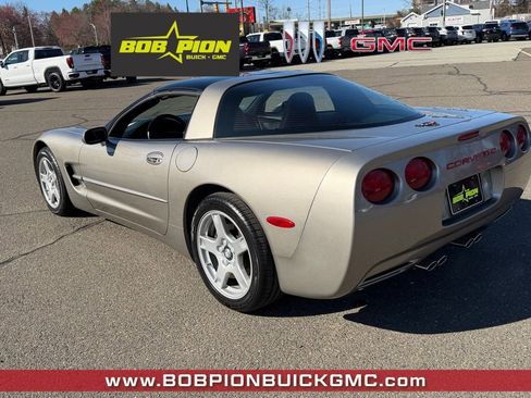 Used 1998 Chevrolet Corvette Coupe w/ Roof Pkg image 3