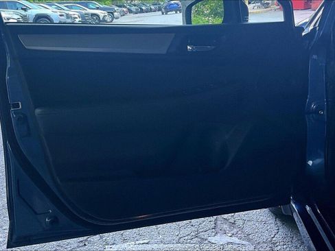 Used 2019 Subaru Legacy 2.5i Premium AWD/4WD image 12