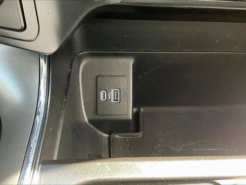 Certified 2022 Ford F150 XLT w/ Equipment Group 302A High image 17