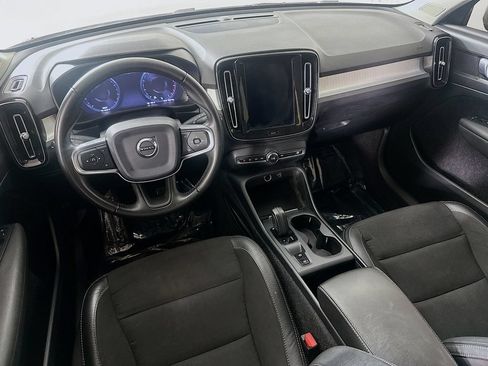 Used 2020 Volvo XC40 T5 Momentum AWD/4WD image 28
