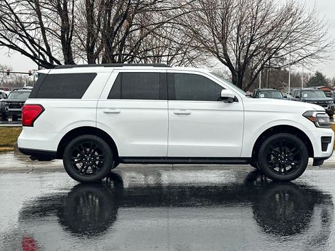 Certified 2024 Ford Expedition XLT image 8