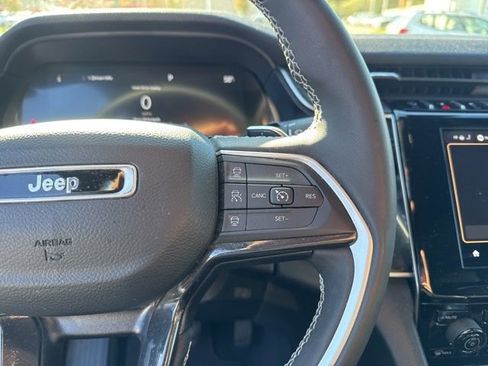 Used 2023 Jeep Grand Cherokee Altitude image 13