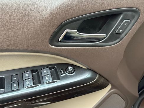 Used 2019 GMC Canyon SLT w/ Driver Alert Package image 12