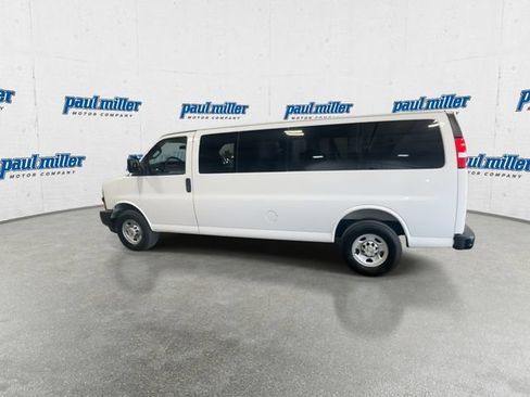 Used 2025 Chevrolet Express 3500 LS RWD image 7