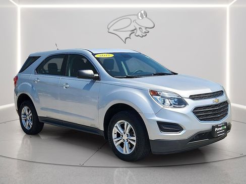 Used 2017 Chevrolet Equinox LS FWD image 6