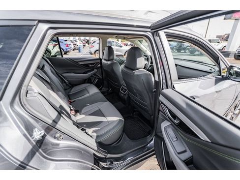 Used 2025 Subaru Outback Onyx Edition image 25