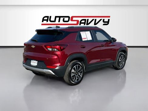 Used 2025 Chevrolet TrailBlazer LT w/ Convenience Package FWD image 7