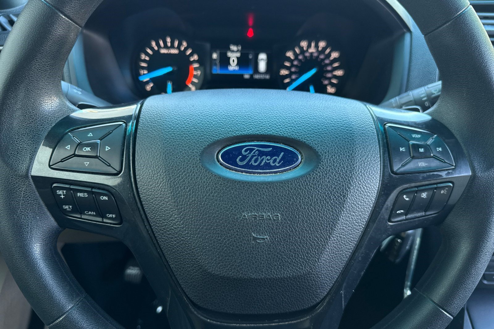 Used 2016 Ford Explorer FWD image 10