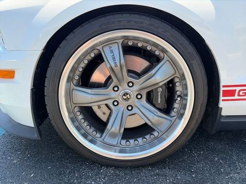 Used 2009 Ford Mustang Shelby GT500 RWD image 29