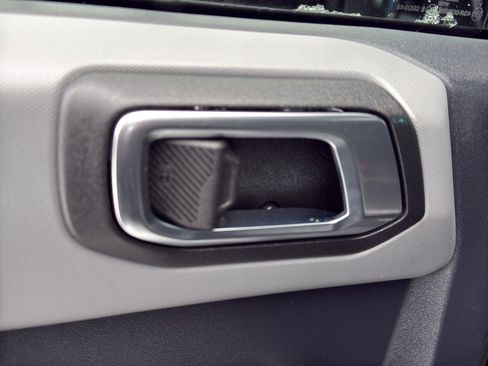 Used 2022 Ford Bronco Black Diamond w/ Sasquatch Package image 28