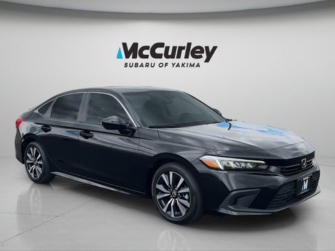 Used 2024 Honda Civic EX image 3
