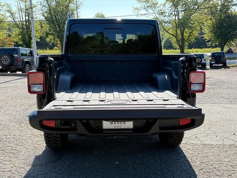 New 2025 Jeep Gladiator High Tide image 23