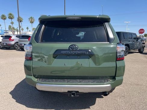 Used 2022 Toyota 4Runner TRD Off-Road Premium AWD/4WD image 4
