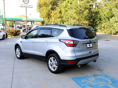 Used 2018 Ford Escape SE AWD/4WD image 5