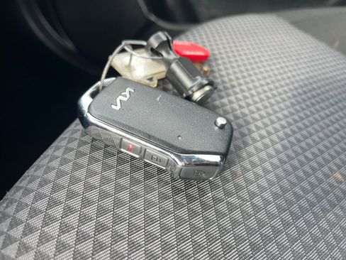 Used 2025 Kia Soul LX w/ LX Technology Package image 22