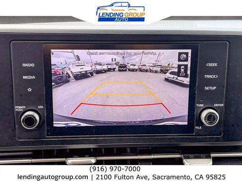 Used 2022 Kia Carnival LX FWD image 24