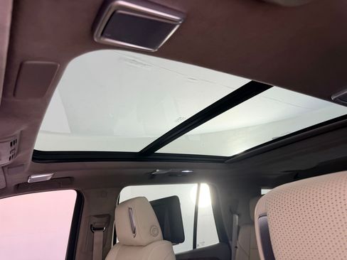 Used 2024 Cadillac Escalade Sport Platinum AWD/4WD image 20
