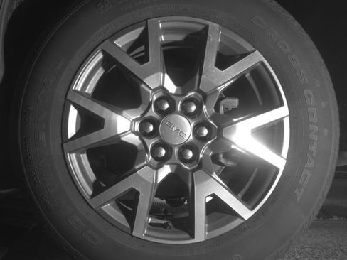 Used 2023 GMC Acadia SLT AWD/4WD image 13