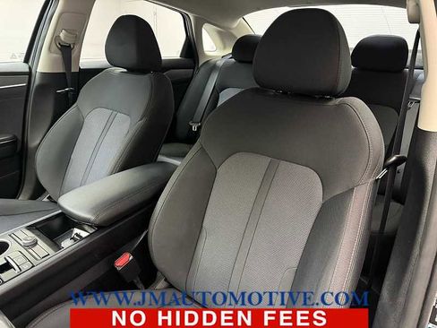 Used 2023 Kia K5 LXS image 13