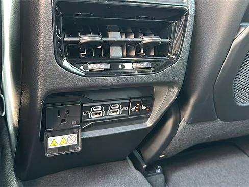 New 2025 Jeep Grand Cherokee Limited w/ Trailer Tow Package image 26