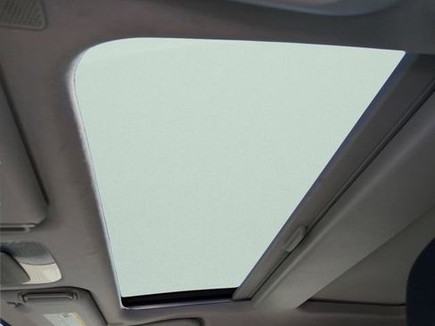 Used 2024 Toyota Prius Prime XSE Premium image 19