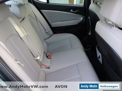 Used 2023 Genesis G70 2.0T image 19