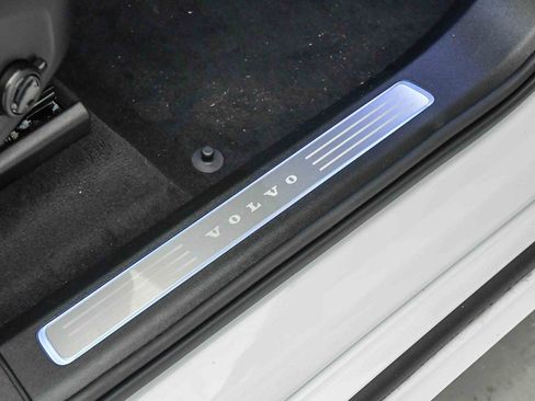 New 2026 Volvo XC90 T8 Ultra w/ Protection Package Premier image 19