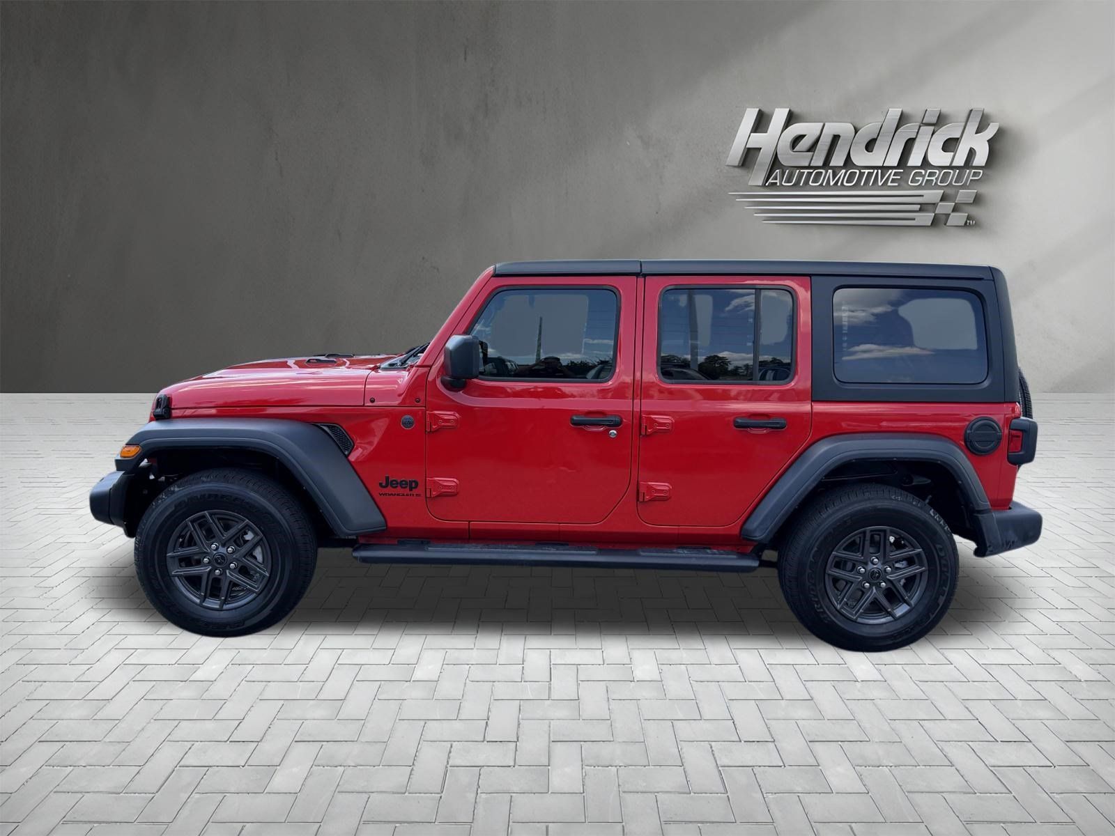 Used 2024 Jeep Wrangler Unlimited Sport AWD/4WD image 7