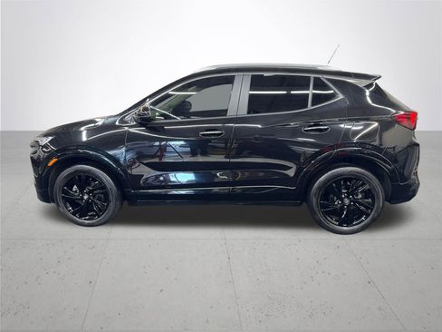Used 2024 Buick Encore GX Sport Touring FWD image 2